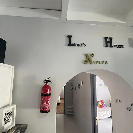 Lory's House Apartman *